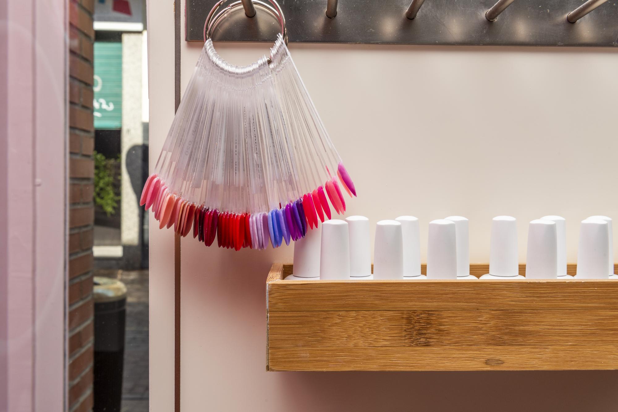 atelier broderie vedere laterală